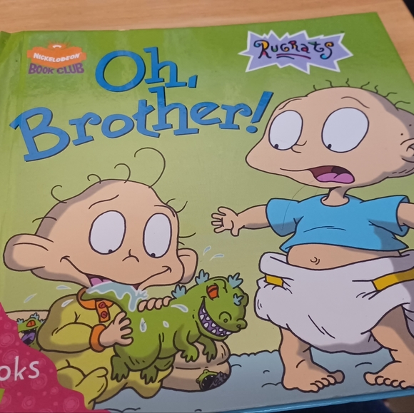 Rugrats.  Book and 4 character - Picture 3 of 7